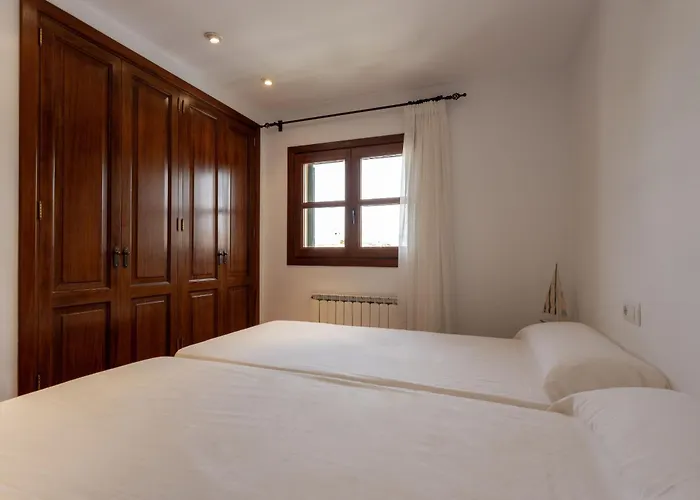 Martina كان بيكافورت